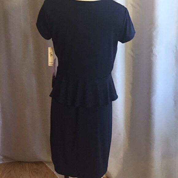 NWT a wrap top dress in navy by SHELBY & PALMER in size 6 - Picture 8 of 12